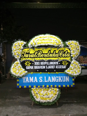 Papan Bunga Duka di Sitelu Tali Urang Jehe